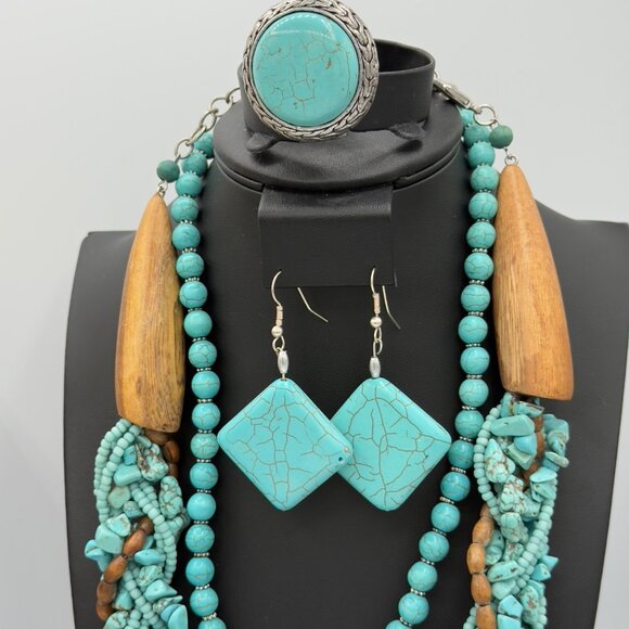 Chico's Costume Jewelry Lot Faux Turquoise Beaded Necklaces Layering Pieces - Picture 3 of 16